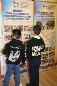 Уроки мужества и патриотические выставки прошли в школах Приволжского района Астраханской области